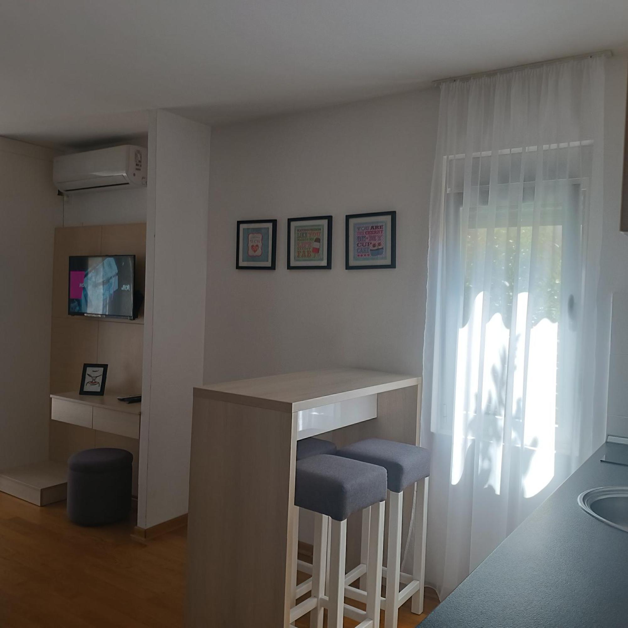 Apartments Karamarkovic Vrnjačka Banja Стая снимка